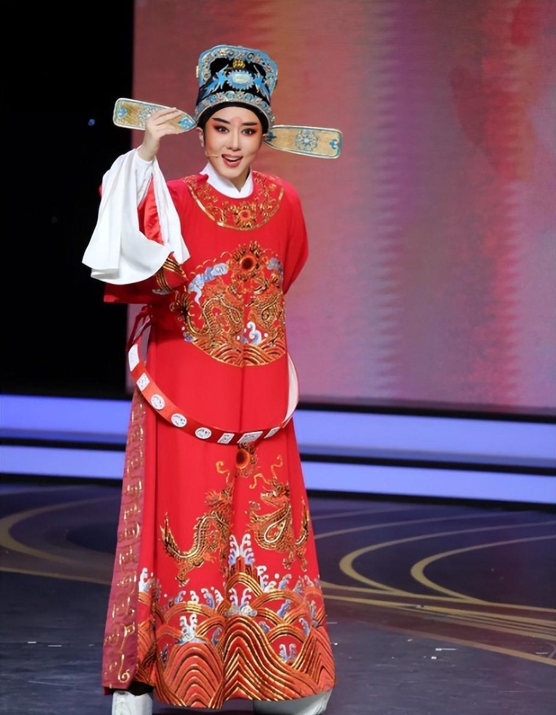 陈丽君